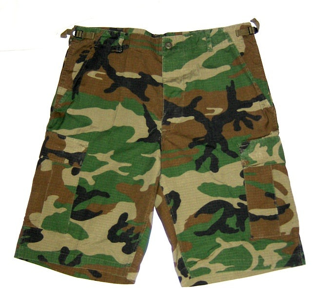 Shorts, M65 i Bermuda stil med camouflagemønster og sidelommer