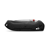 Benchmade 560 Freek foldekniv med CPM-S90V drop-point blad, skæfte i kulfiber og røde detaljer