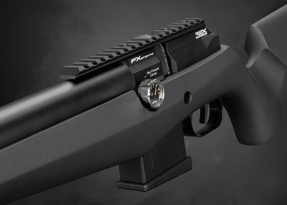 FX DRS MKII Classic Synthetic Sniper PCP-luftgevær i 4,5 mm med 700 mm løb og syntetisk kolbe