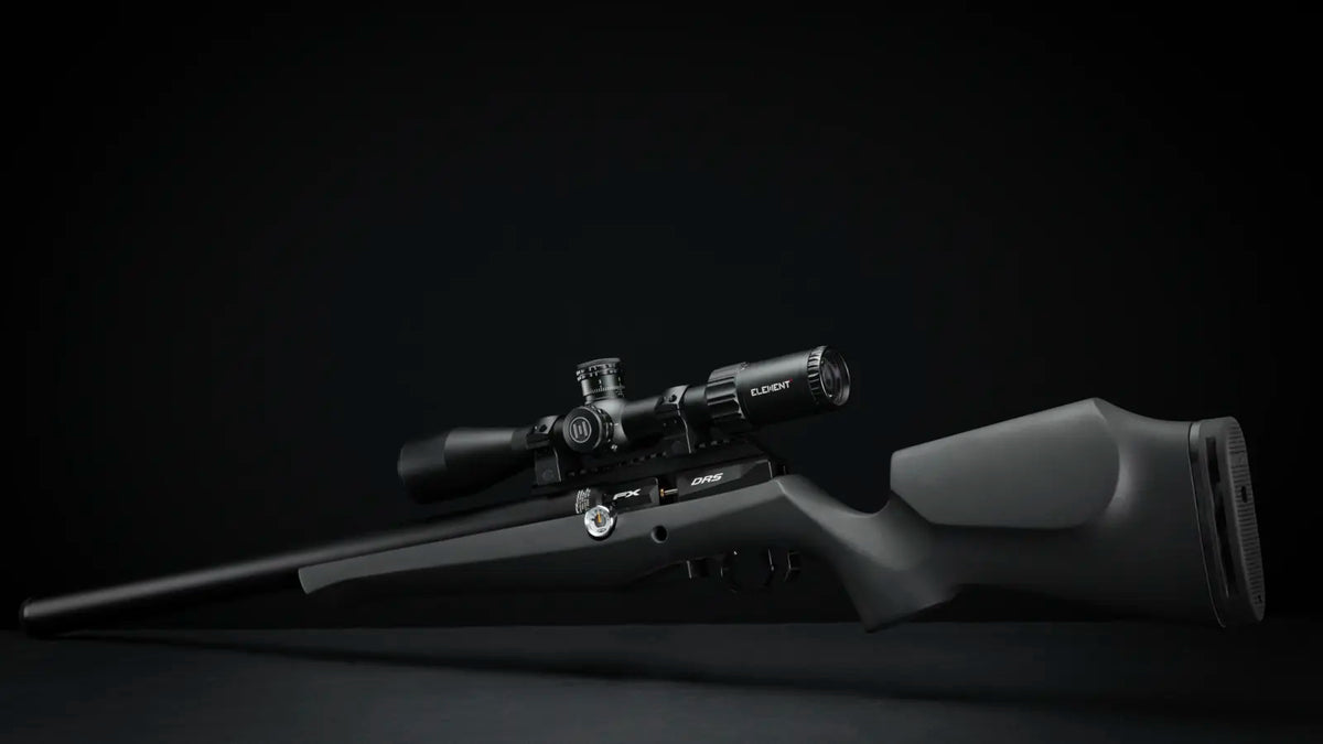 FX DRS Classic Syntetisk 700 PCP-luftgevær i 4,5 mm med sort syntetisk kolbe og 700 mm løb