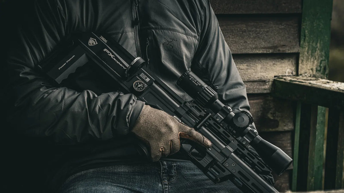 FX Leopard Compact Bottle PCP-luftgevær i 4,5 mm, bullpup med kulfiberflaske og 500 mm løb